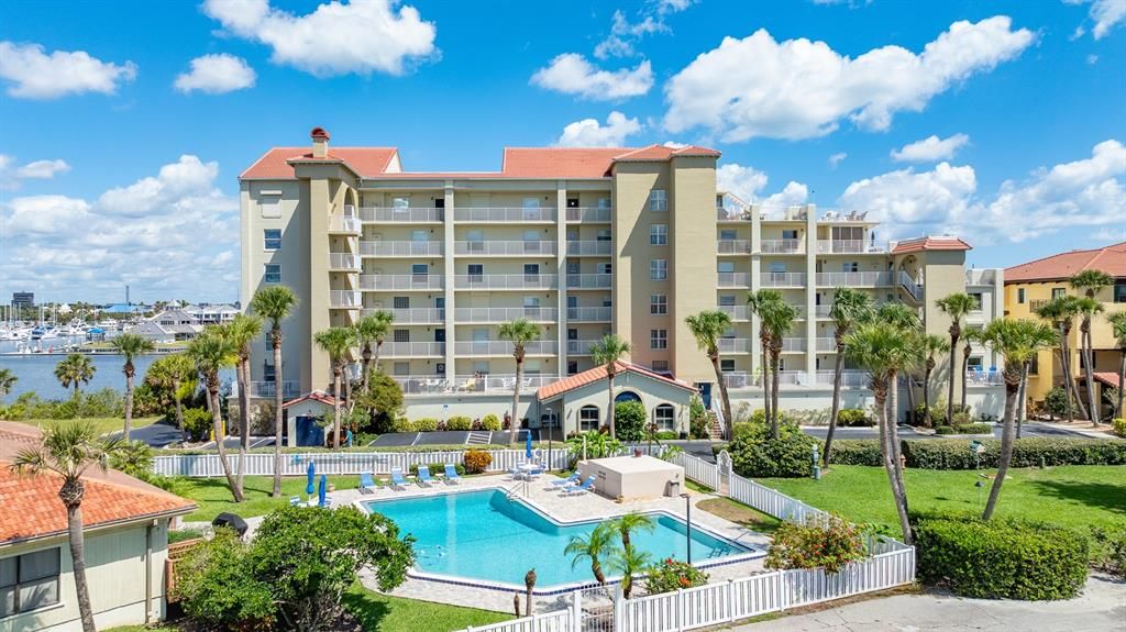 En Venta: $359,000 (2 camas, 2 baños, 1512 Pies cuadrados)