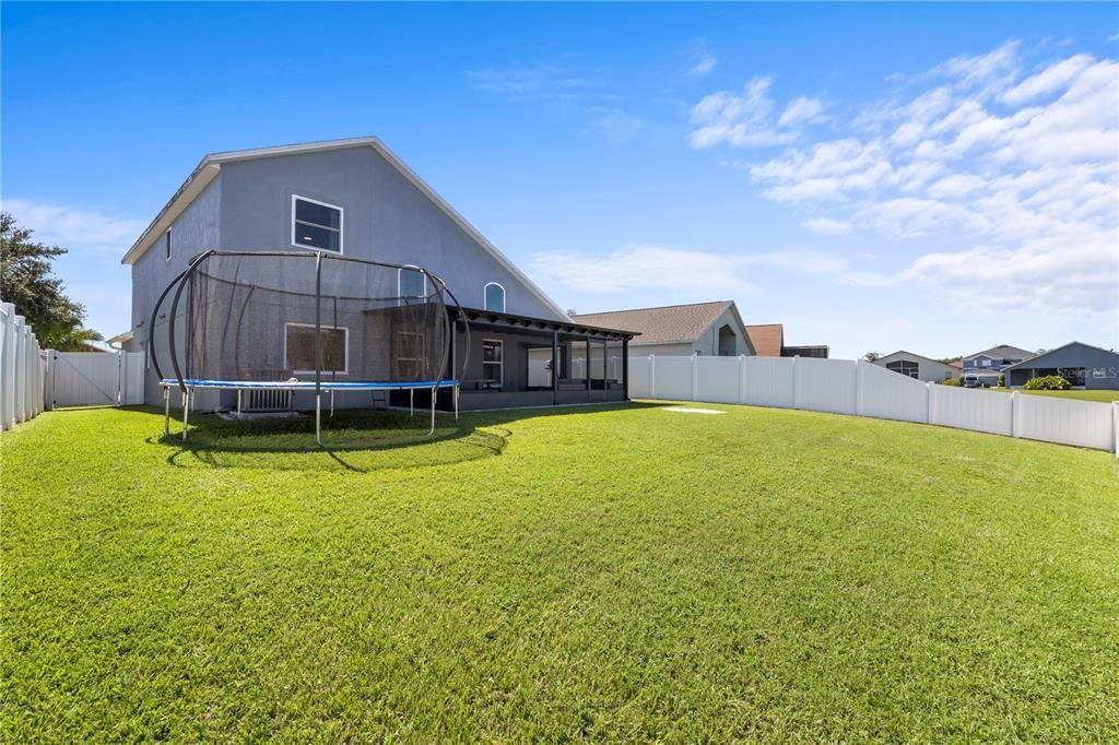 Activo con contrato: $379,900 (3 camas, 2 baños, 1791 Pies cuadrados)