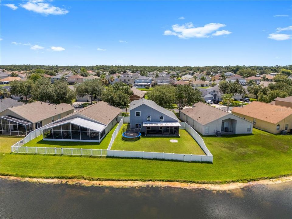 Activo con contrato: $379,900 (3 camas, 2 baños, 1791 Pies cuadrados)