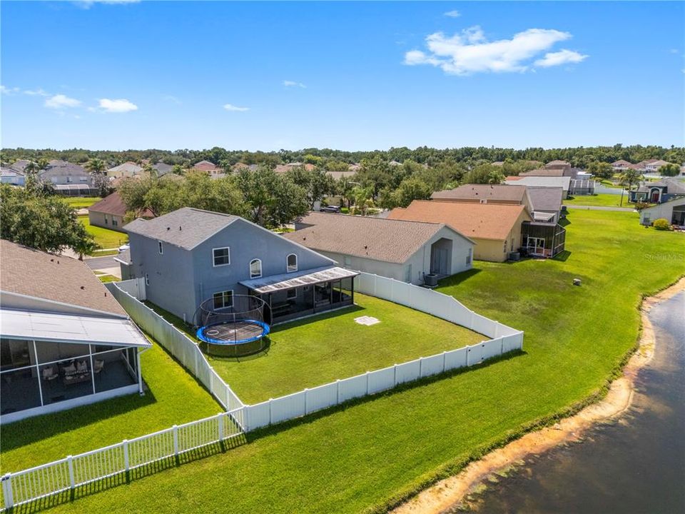 Activo con contrato: $379,900 (3 camas, 2 baños, 1791 Pies cuadrados)