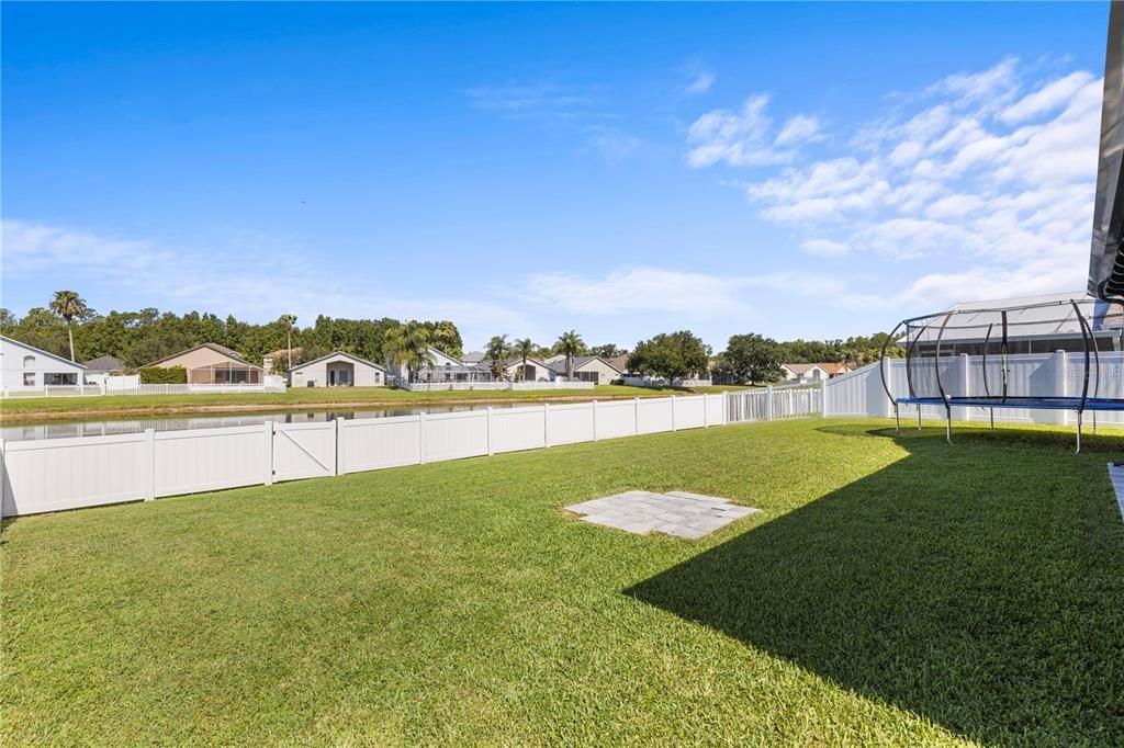 Activo con contrato: $379,900 (3 camas, 2 baños, 1791 Pies cuadrados)