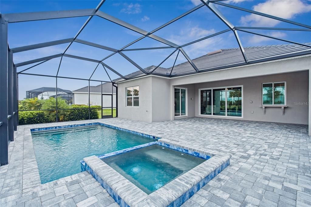 En Venta: $674,900 (3 camas, 2 baños, 2078 Pies cuadrados)