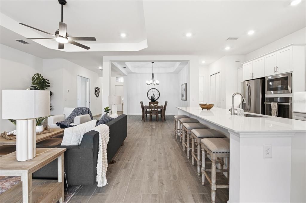 En Venta: $674,900 (3 camas, 2 baños, 2078 Pies cuadrados)