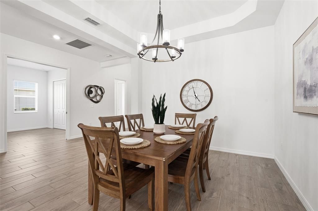 En Venta: $674,900 (3 camas, 2 baños, 2078 Pies cuadrados)