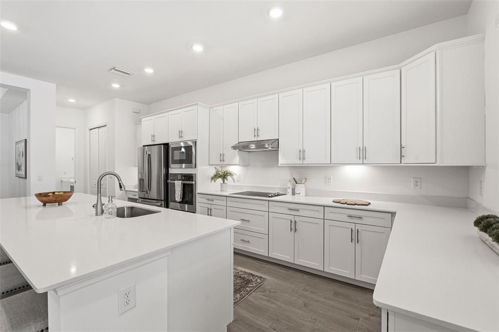 En Venta: $674,900 (3 camas, 2 baños, 2078 Pies cuadrados)
