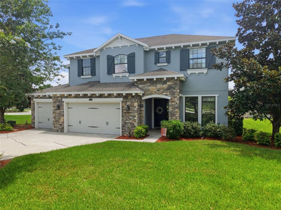 For Sale: $1,300,000 (5 beds, 3 baths, 4629 Square Feet)