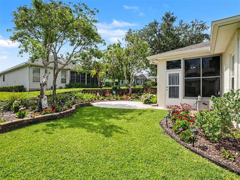 For Sale: $374,900 (3 beds, 2 baths, 1844 Square Feet)