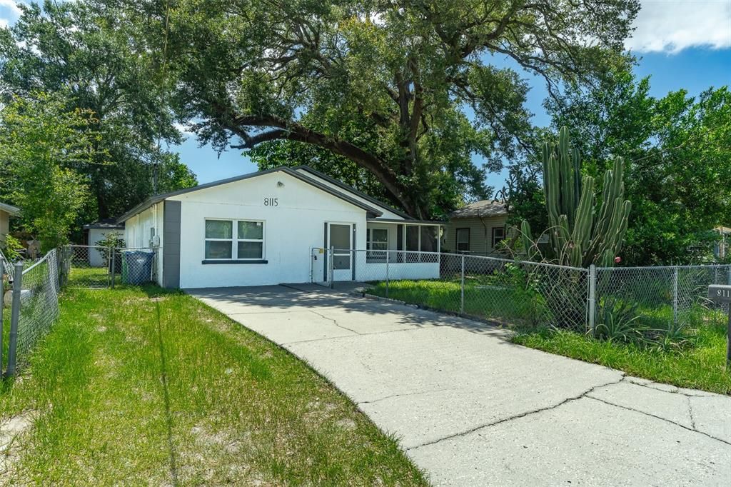 For Sale: $335,000 (3 beds, 2 baths, 1352 Square Feet)