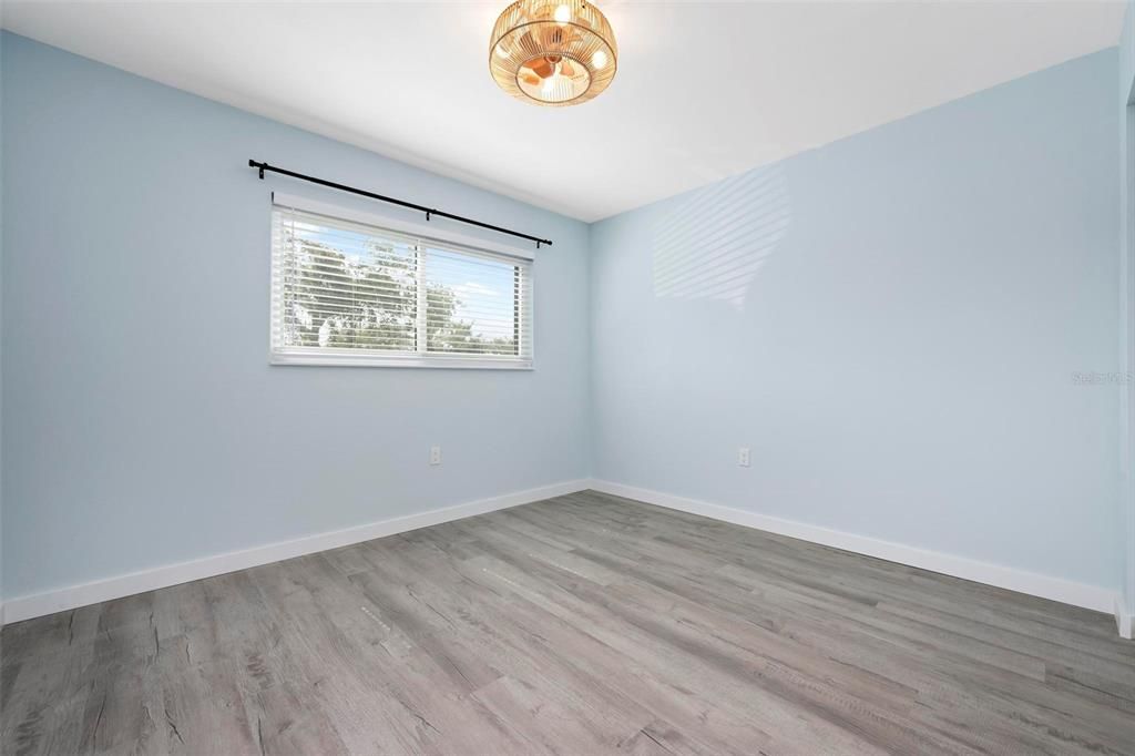 For Rent: $1,700 (2 beds, 1 baths, 707 Square Feet)