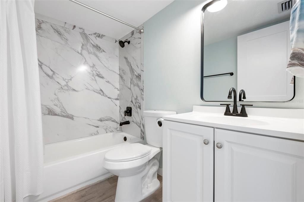 For Rent: $1,700 (2 beds, 1 baths, 707 Square Feet)