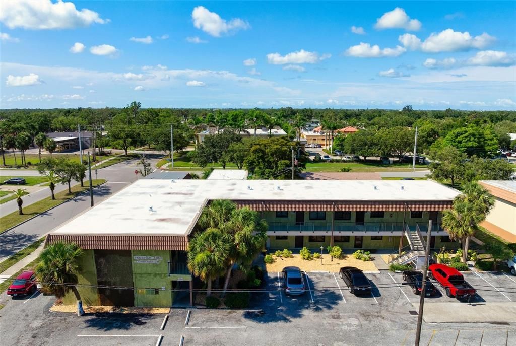 For Rent: $1,700 (2 beds, 1 baths, 707 Square Feet)