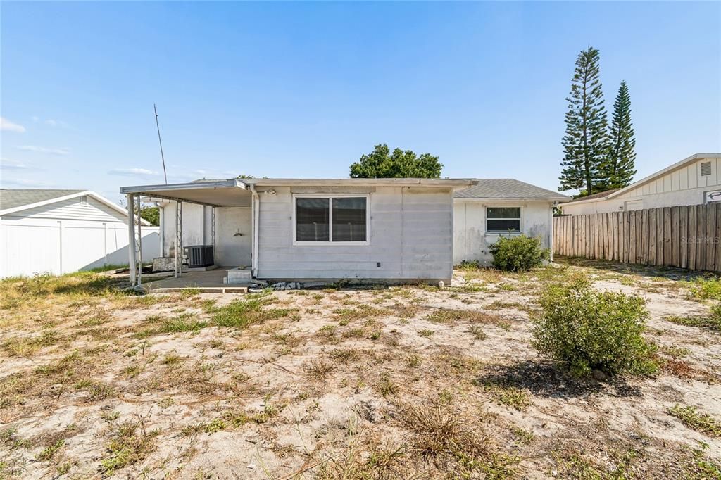 Под контрактом: $195,000 (2 спален, 2 ванн, 912 Квадратных фут)