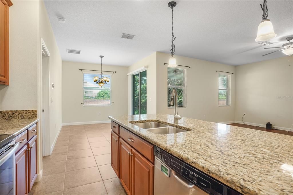 For Sale: $510,000 (3 beds, 2 baths, 1754 Square Feet)