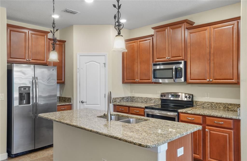 For Sale: $510,000 (3 beds, 2 baths, 1754 Square Feet)