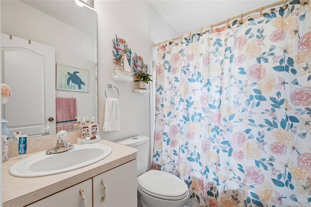 For Sale: $255,000 (3 beds, 2 baths, 1418 Square Feet)