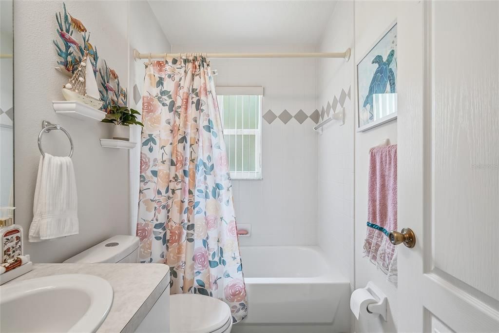 For Sale: $255,000 (3 beds, 2 baths, 1418 Square Feet)