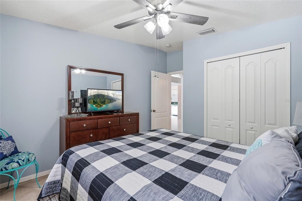 For Sale: $255,000 (3 beds, 2 baths, 1418 Square Feet)