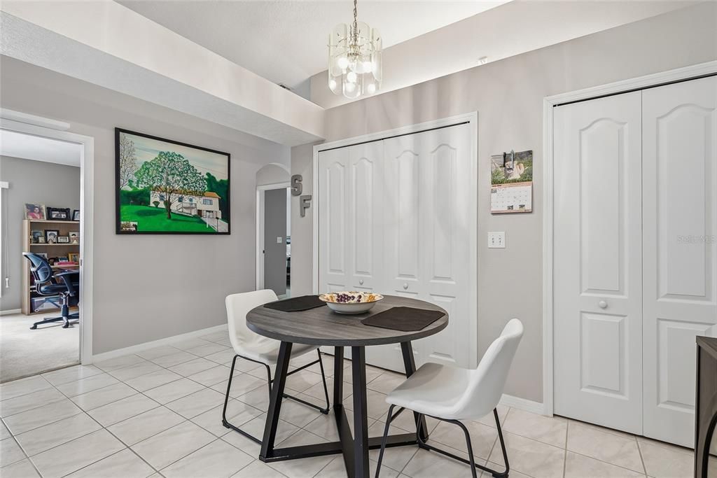For Sale: $255,000 (3 beds, 2 baths, 1418 Square Feet)
