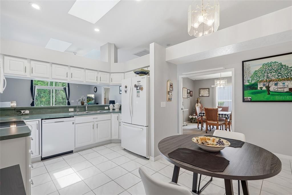 For Sale: $255,000 (3 beds, 2 baths, 1418 Square Feet)