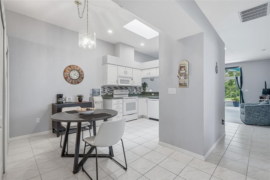 For Sale: $255,000 (3 beds, 2 baths, 1418 Square Feet)