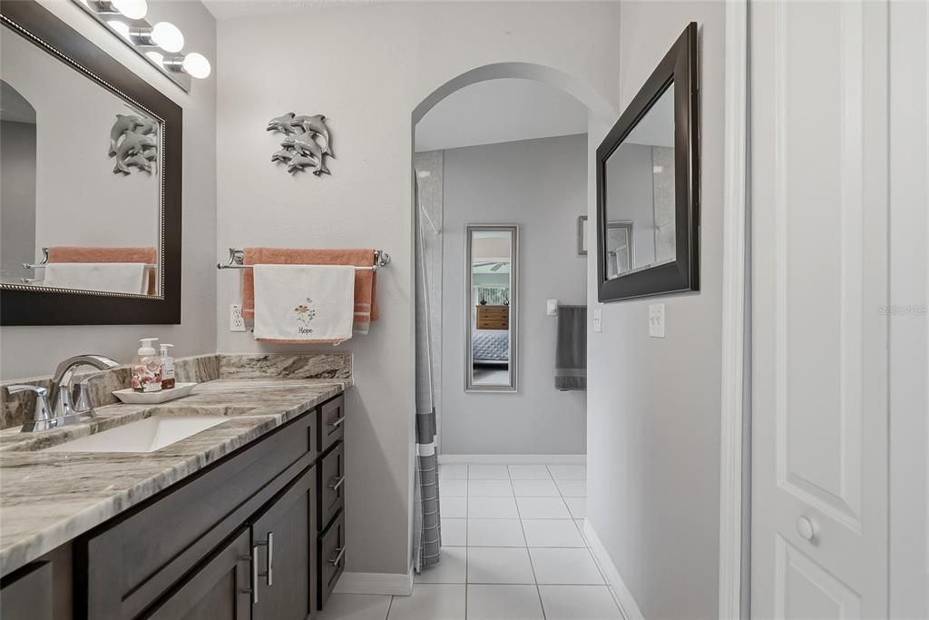 For Sale: $255,000 (3 beds, 2 baths, 1418 Square Feet)