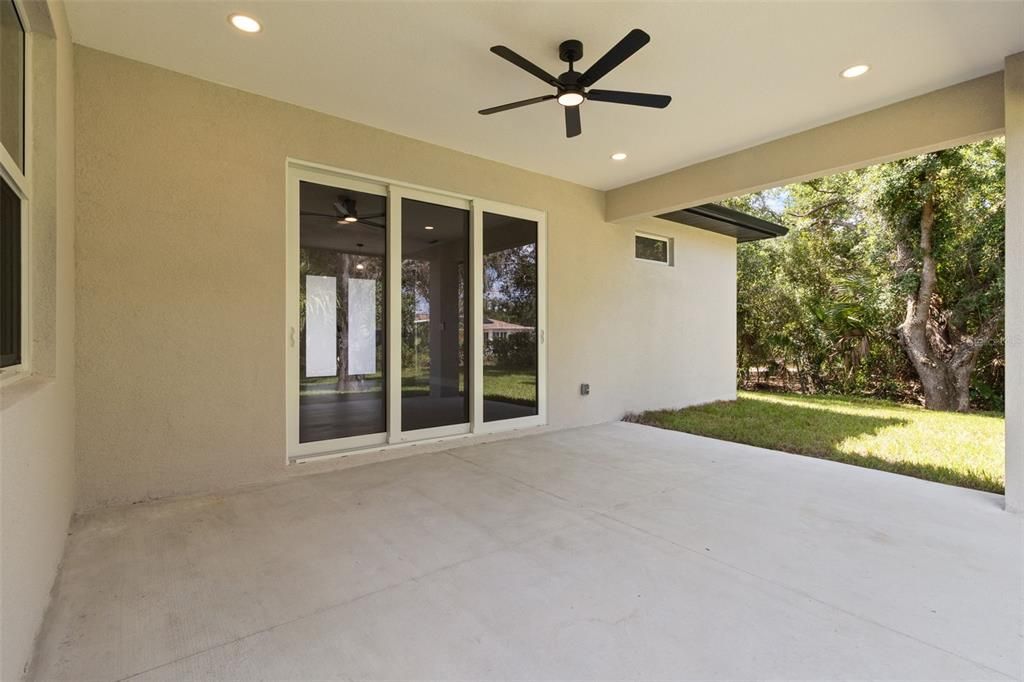 For Sale: $398,000 (4 beds, 2 baths, 1704 Square Feet)