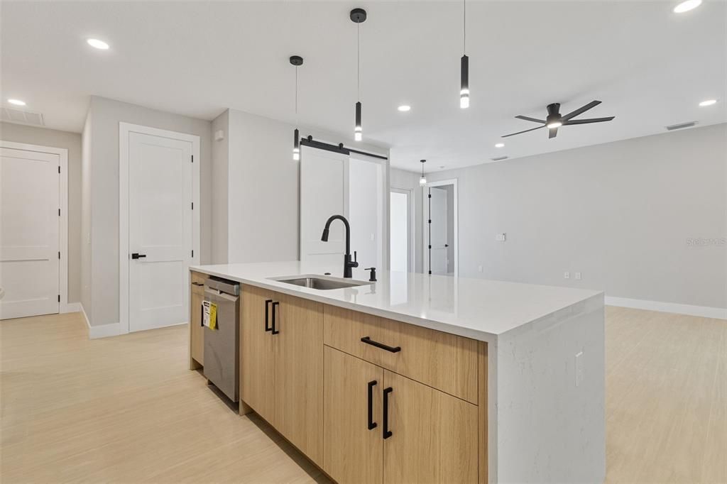 For Sale: $398,000 (4 beds, 2 baths, 1704 Square Feet)