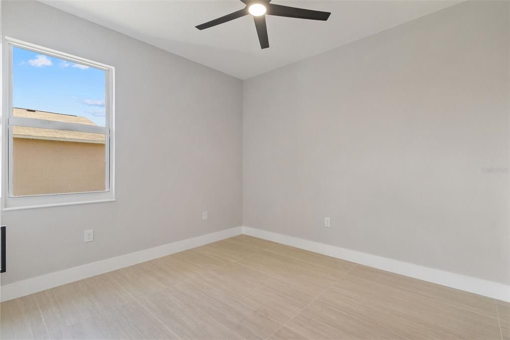 For Sale: $398,000 (4 beds, 2 baths, 1704 Square Feet)