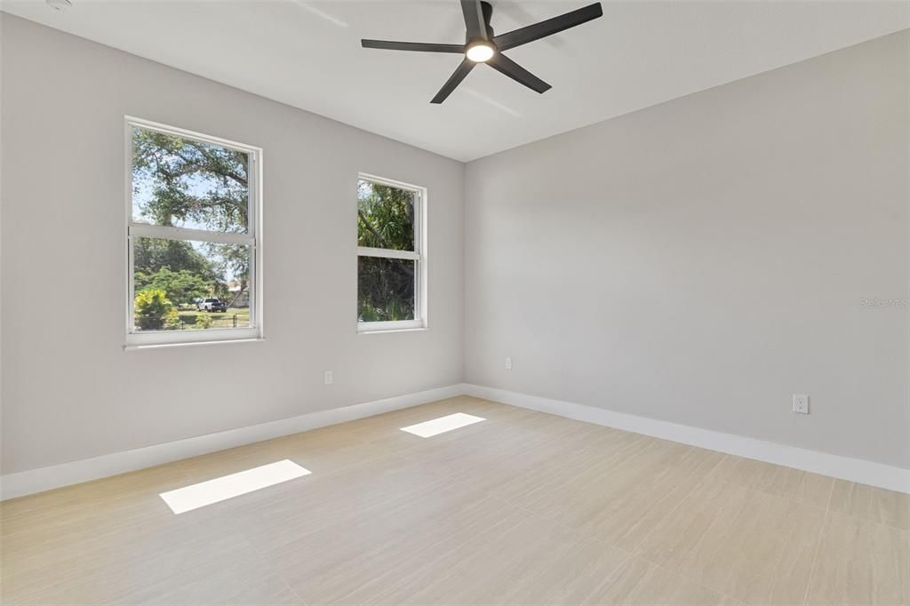 For Sale: $398,000 (4 beds, 2 baths, 1704 Square Feet)