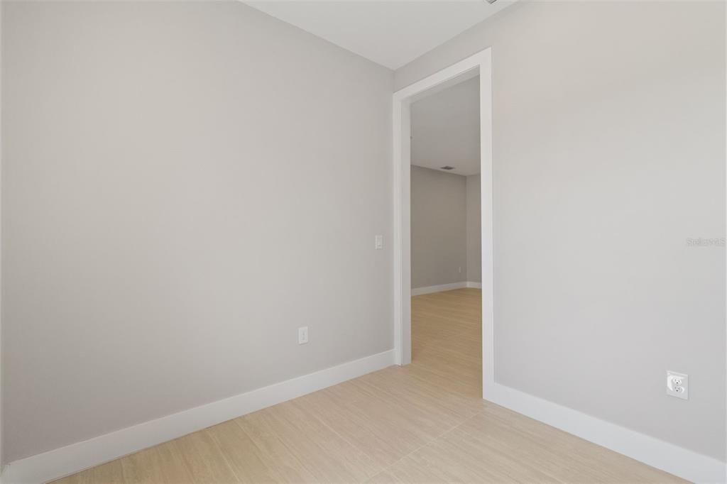 For Sale: $398,000 (4 beds, 2 baths, 1704 Square Feet)