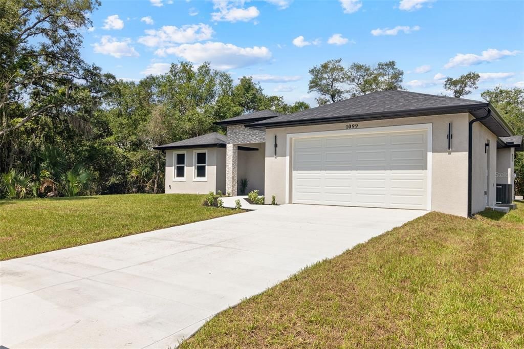 For Sale: $398,000 (4 beds, 2 baths, 1704 Square Feet)