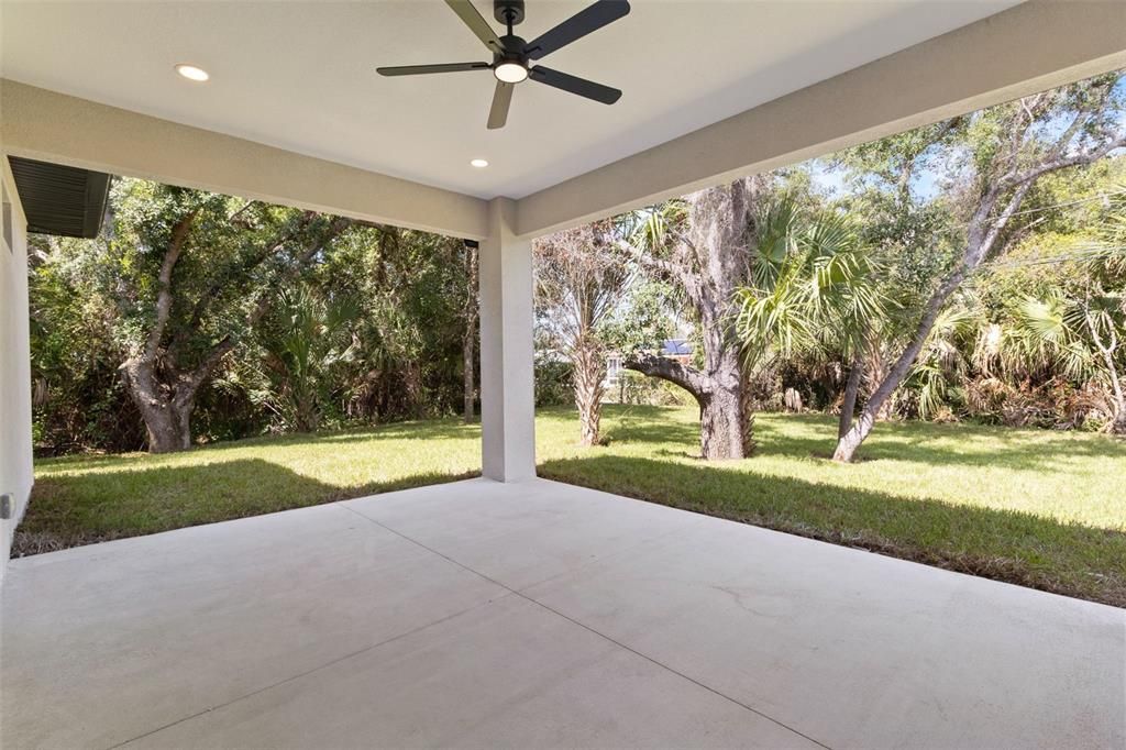 For Sale: $398,000 (4 beds, 2 baths, 1704 Square Feet)
