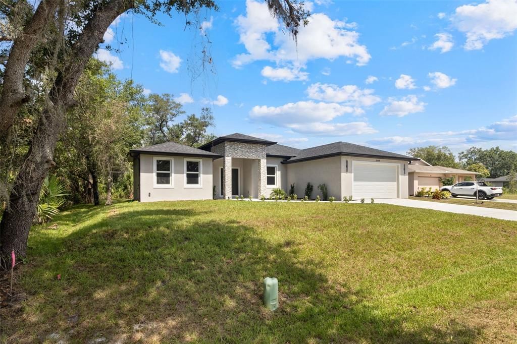 For Sale: $398,000 (4 beds, 2 baths, 1704 Square Feet)