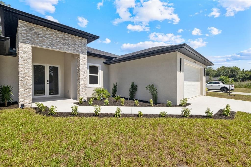 For Sale: $398,000 (4 beds, 2 baths, 1704 Square Feet)