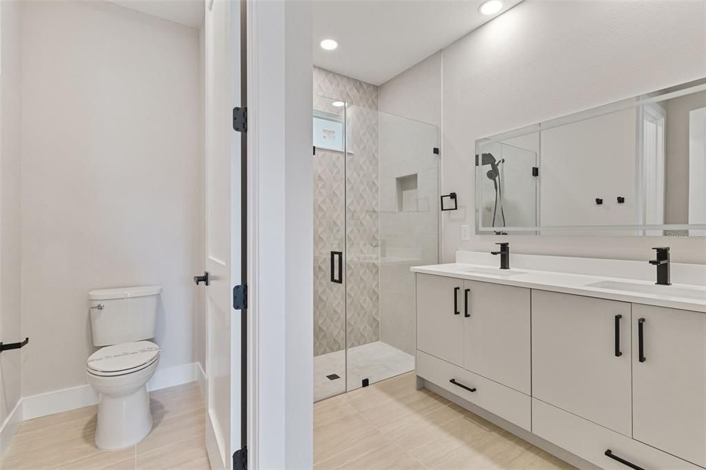 For Sale: $398,000 (4 beds, 2 baths, 1704 Square Feet)