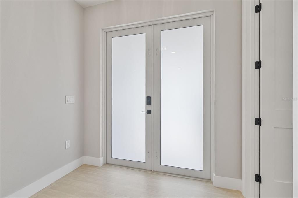 For Sale: $398,000 (4 beds, 2 baths, 1704 Square Feet)
