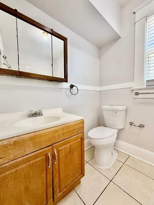 For Rent: $1,875 (2 beds, 1 baths, 2688 Square Feet)