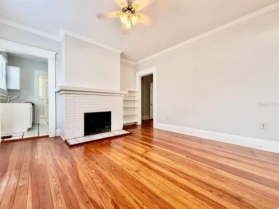 For Rent: $1,875 (2 beds, 1 baths, 2688 Square Feet)