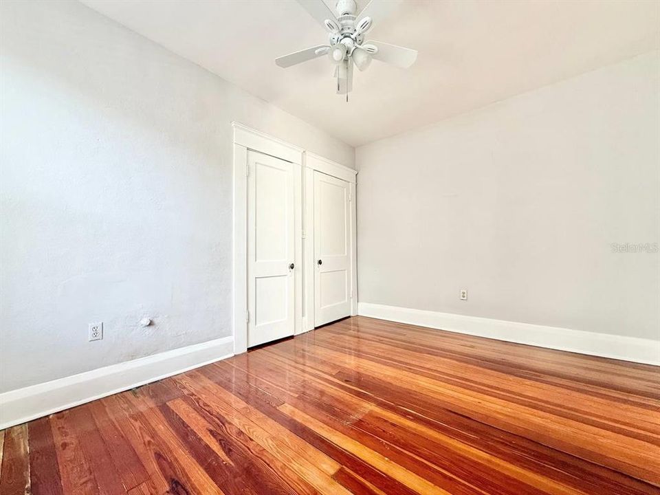 For Rent: $1,875 (2 beds, 1 baths, 2688 Square Feet)