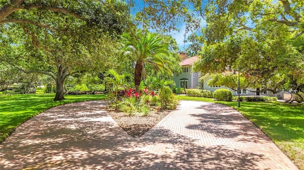 En Venta: $1,400,500 (6 camas, 4 baños, 4828 Pies cuadrados)