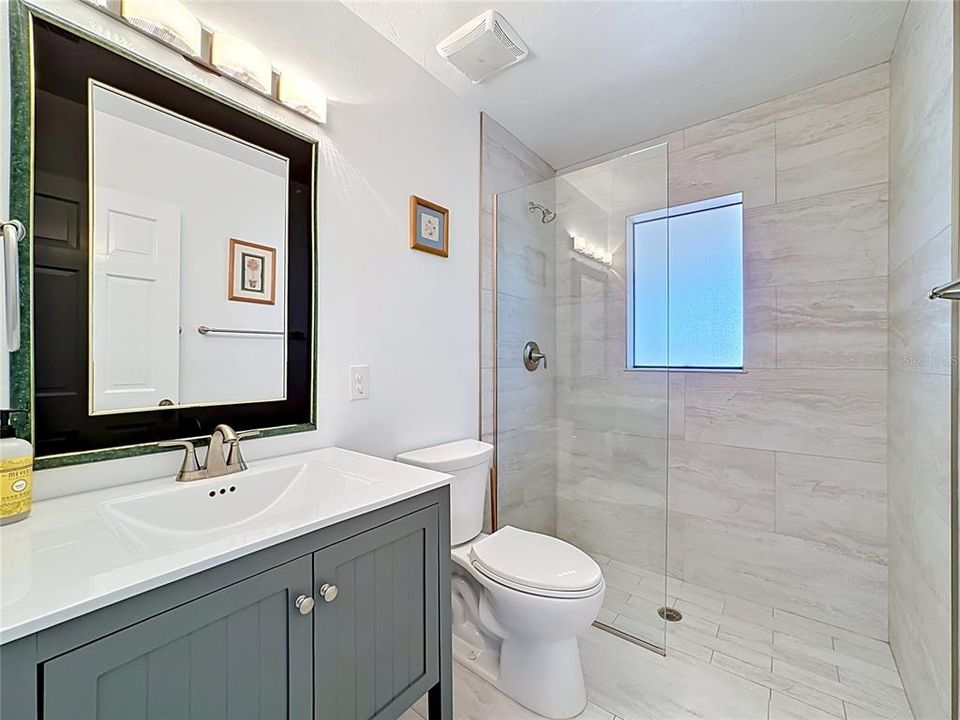 En Venta: $1,400,500 (6 camas, 4 baños, 4828 Pies cuadrados)