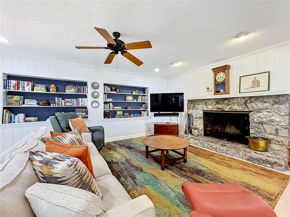 En Venta: $1,400,500 (6 camas, 4 baños, 4828 Pies cuadrados)