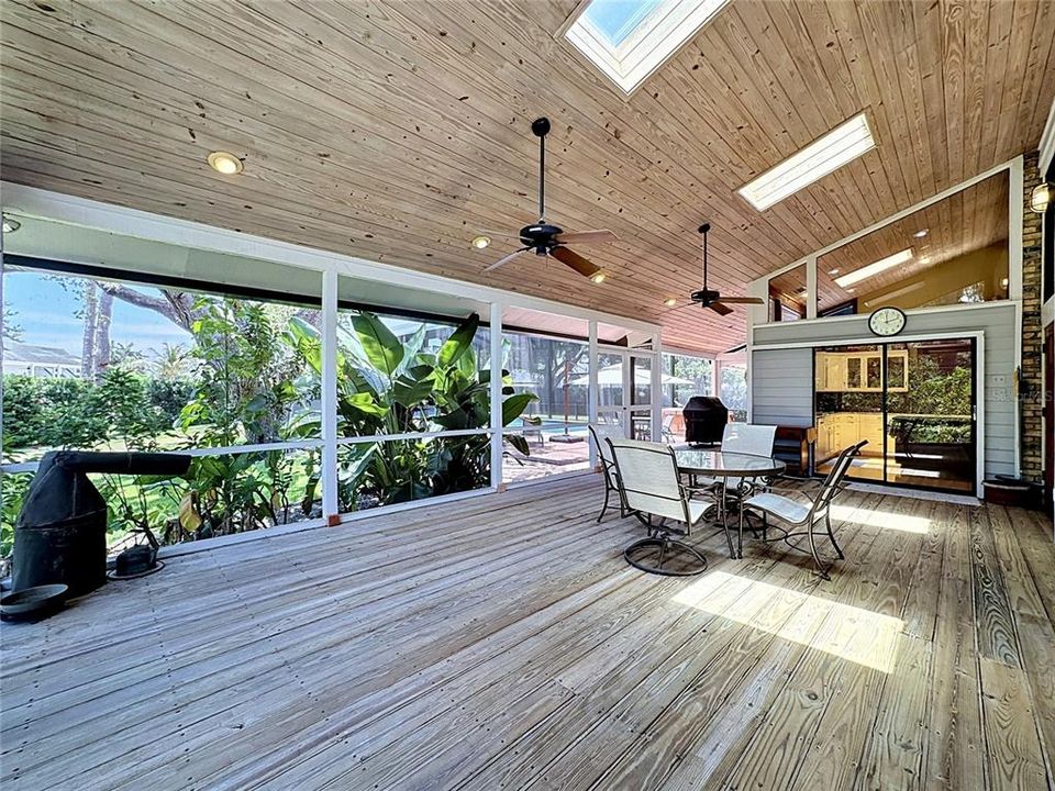 En Venta: $1,400,500 (6 camas, 4 baños, 4828 Pies cuadrados)