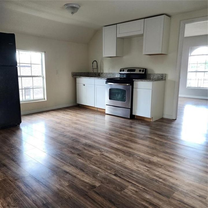 For Rent: $1,450 (2 beds, 1 baths, 576 Square Feet)