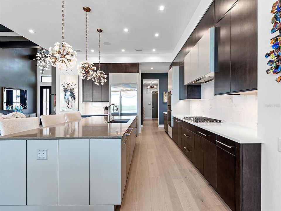 For Sale: $3,349,000 (3 beds, 4 baths, 3474 Square Feet)