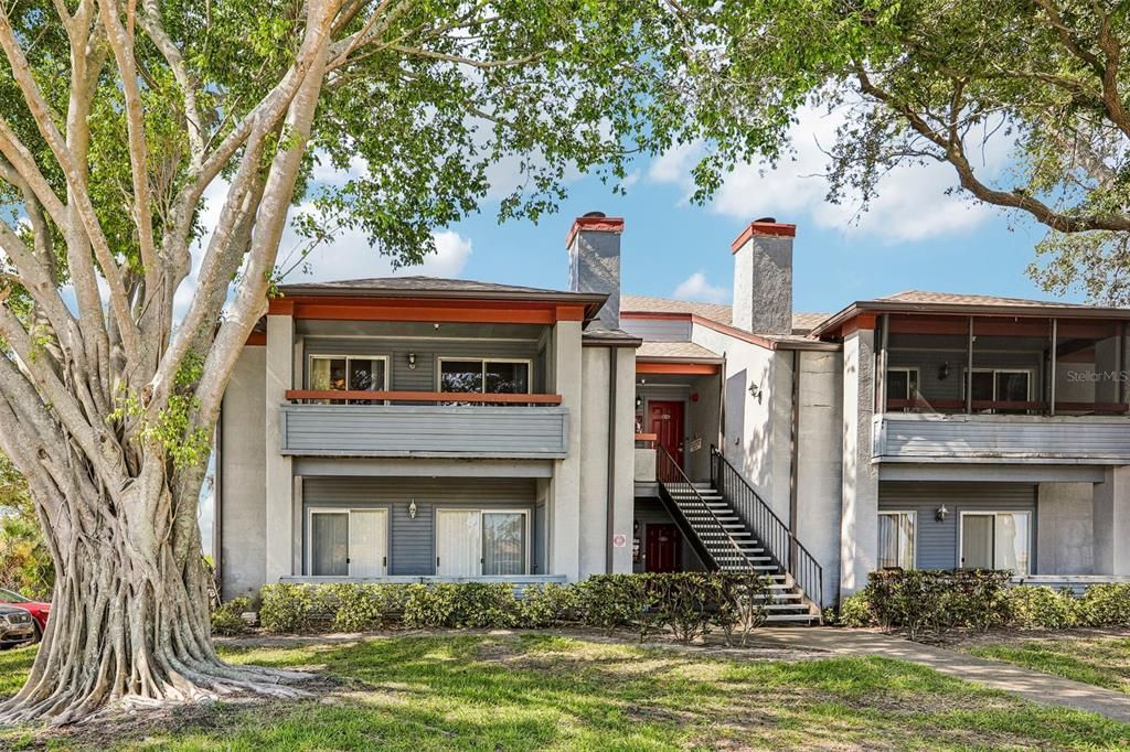 For Sale: $150,000 (1 beds, 1 baths, 742 Square Feet)