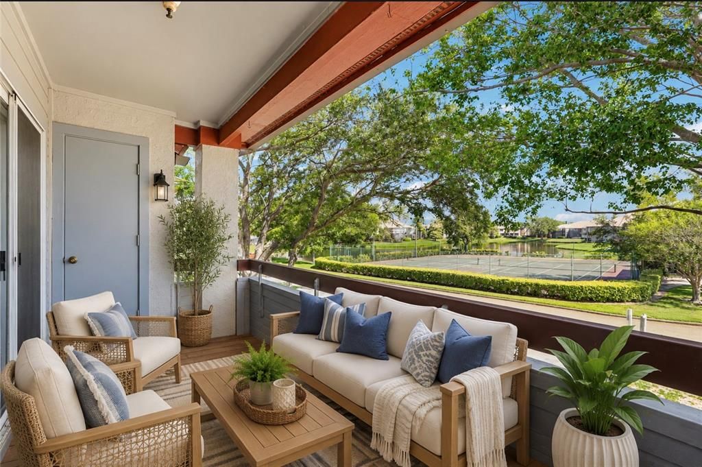 For Sale: $150,000 (1 beds, 1 baths, 742 Square Feet)