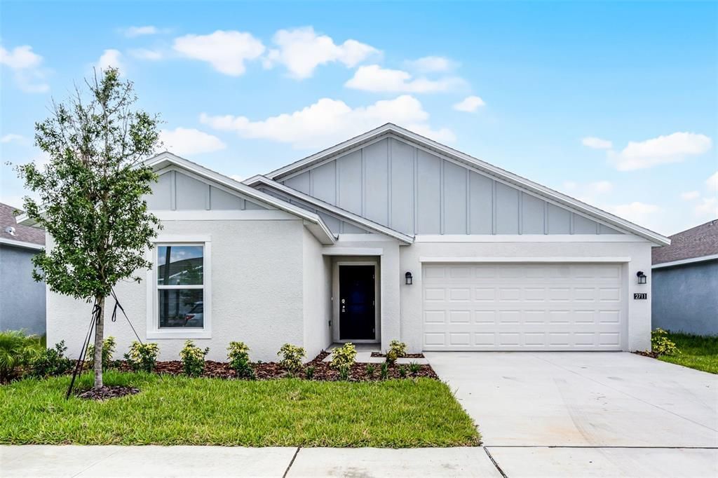 For Rent: $2,050 (4 beds, 2 baths, 1842 Square Feet)