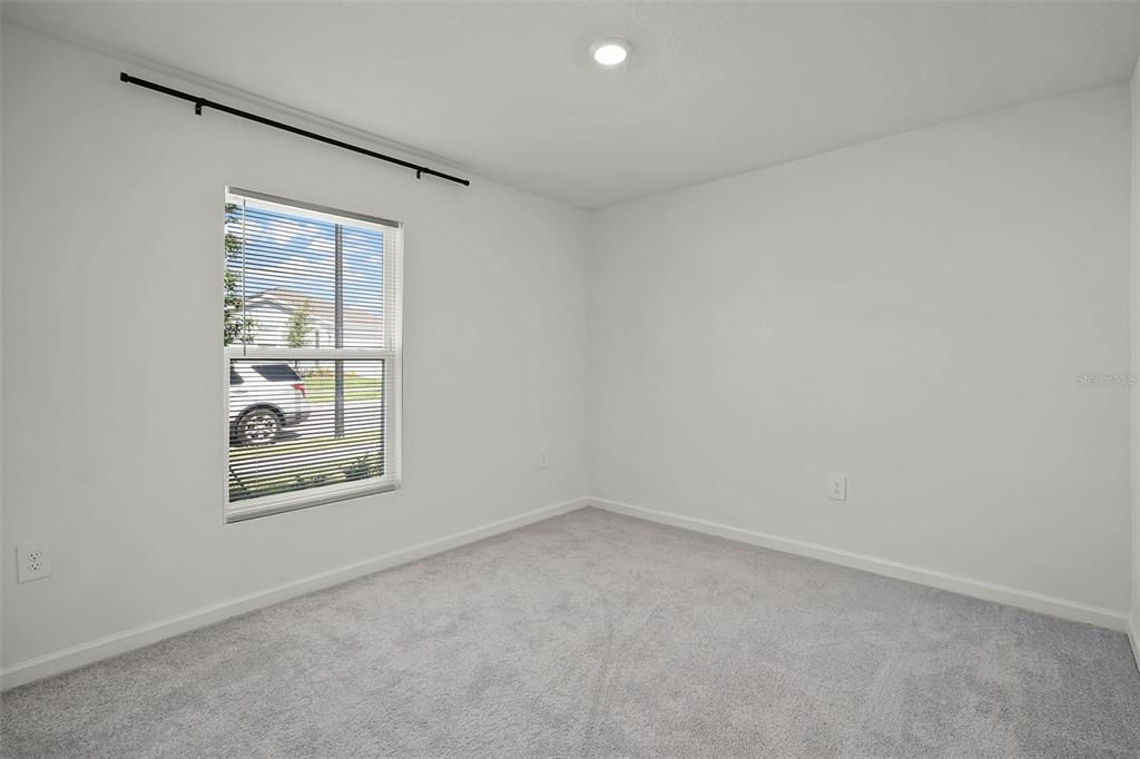 For Rent: $2,050 (4 beds, 2 baths, 1842 Square Feet)