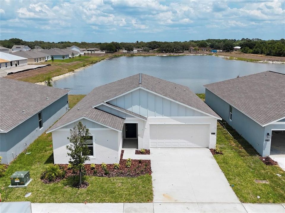For Rent: $2,050 (4 beds, 2 baths, 1842 Square Feet)